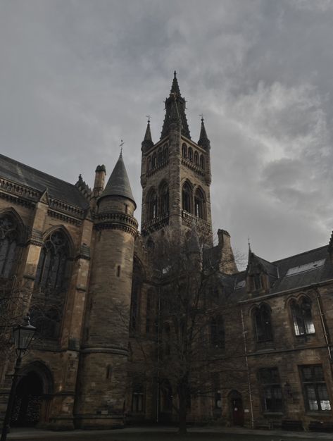 Dark Academia Castle, Victorian Castle, Castle Exterior, Magic Academy, Glasgow University, Emily Brontë, Dark Acadamia, Dark Castle, A Night At The Opera