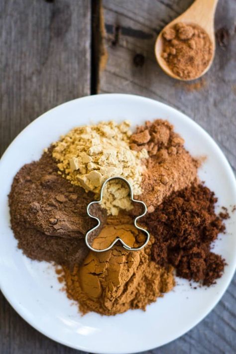 Homemade Gingerbread Spice | Food with Feeling Gingerbread Spice Recipe, Gingerbread Spice, Homemade Gingerbread, Homemade Spice Mix, Spice Blends Recipes, Spice Mix Recipes, Kolaci I Torte, Christmas Spices, Gingerbread Recipe