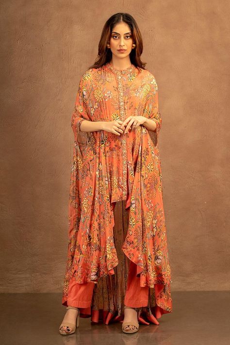 Indowestern Reception Outfit, Printed Indo Western Outfits, Asymmetrical Outfit, Asymmetric Kurta, Reception Bride, Party Reception, Kaftan Designs, Latest Bridal Dresses, Indian Dresses Traditional