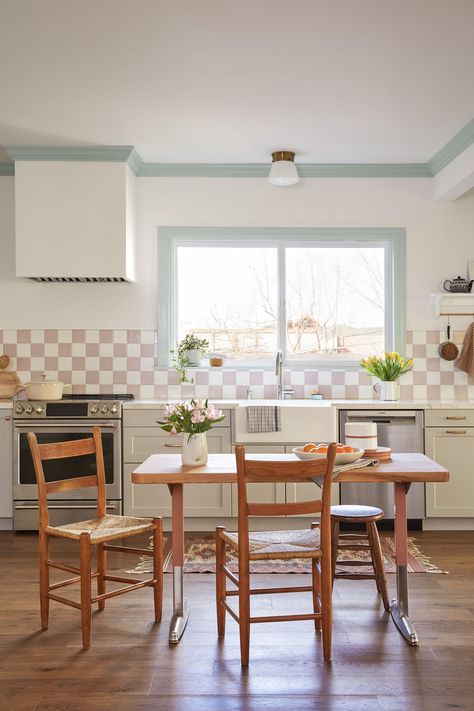 Hexagon Kitchen Backsplash, Retro Cabin, Yellowstone Club, Backsplash Trends, Kitchen Backsplash Trends, Jane Austen Inspired, Orange Tiles, Kitchen Backsplash Ideas, Hallway Design