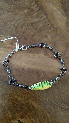 Fish Hook Jewelry, Western Fashion Jewelry, Fishing Bracelet, Country Jewelry, Fish Jewelry, Fishing Diy, Fish Crafts, Homemade Jewelry, Western Jewelry