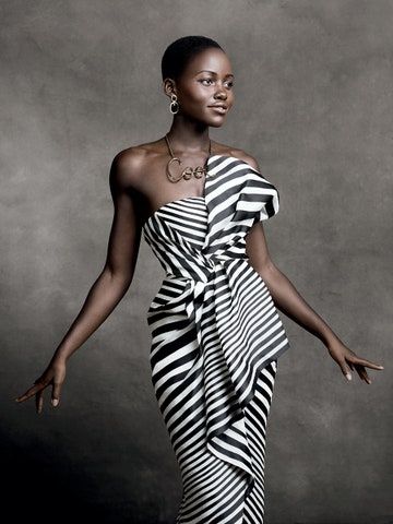 Lupita Nyongo, Lupita Nyong'o, Foto Pose, White Striped Dress, Woman Crush, African Women, Black Is Beautiful, Striped Dress, African Fashion