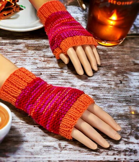 Easy To Knit Fingerless Gloves  Knit Flat On Straight Needles Knitting Graph Paper, Knitting Pattern Beginner, Fingerless Gloves Knitted Pattern, Basic Knitting, Knit Fingerless Gloves, Glove Pattern, Knitting For Charity, Baby Hat Knitting Pattern, Knitting Basics