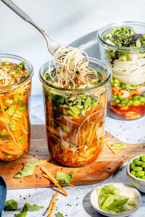 Mason Jar Rice Noodles, Instant Noodle Soup In A Jar, Noodles In A Jar Recipes, Jar Ramen Recipes, Jar Noodles Recipes, Mason Jar Ramen Work Lunches, Noodle Jars Recipes, Mason Jar Noodles, Jar Noodles