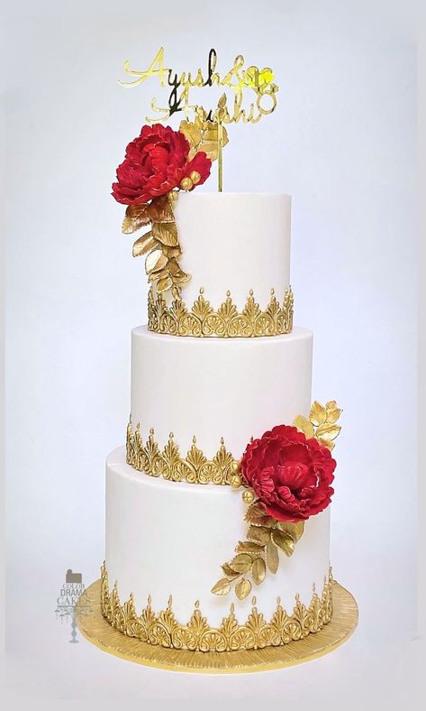 3tier Wedding Cake, Mehendi Cake, Wedding Cake Designs Elegant, Castle Birthday Cakes, 3 Tier Wedding Cake, Modern Birthday Cakes, Cake Decorating Books, Wedding Cake Display, Birthday Cake Flavors