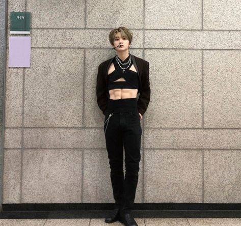 Men Crop Top Outfit, Men Crop Top, Bad Boy Outfits, Ideal Male Body, Crop Top Outfit, Top Boy, Outfit Korean, Prom Looks, Top Outfit