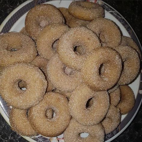 One Point Pumpkin Cinnamon and Sugar Donuts - RecipesClub Cool Diet Recipes, Low Carb Donut, Weight Watchers Pumpkin, Blueberry Lemon Scones, Buttermilk Pancake Mix, Healthy Donuts, Lemon Scones, Sugar Donut, Cinnamon Sugar Donuts