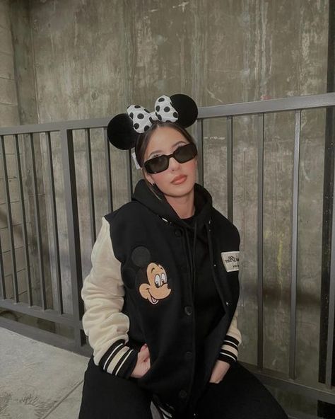 Disney Varsity Jacket Outfit, Disney Varsity Jacket, Park Fits, Disney Outfits Women, Disney Fits, Varsity Jacket Outfit, Winter Jacket Outfits, Outfit Aesthetics, Disney Jacket