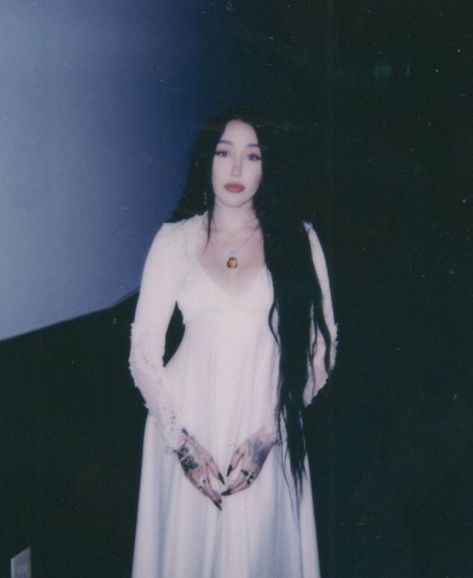 Noah Cyrus, Girl Crushes, Miley Cyrus, Fashion Poses, Pink Bow, Hair Goals, Dress To Impress, Celebrity Style, Victorian Dress