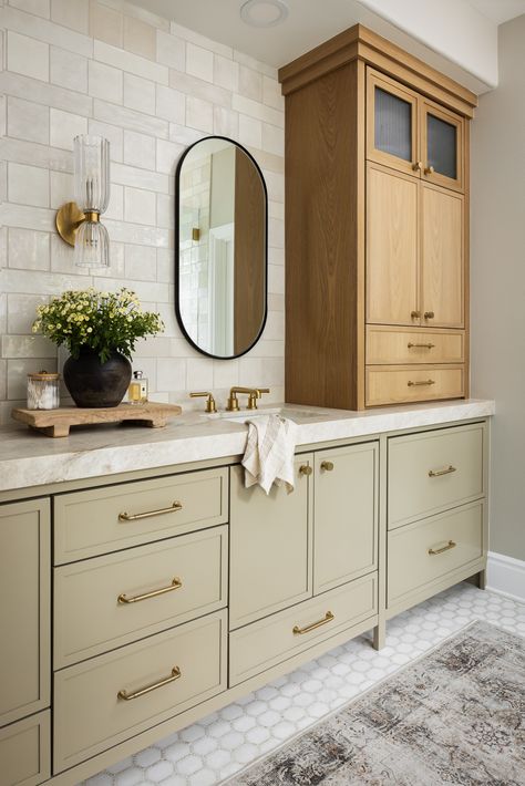 Bathroom of the Week: Warm Neutrals With a Curbless Shower Beige Bathroom Cabinet Ideas, Warm Transitional Bathroom, Cream Countertops Bathroom, Warm Neutral Bathroom Ideas, Beige Bathroom Countertop, Beige Bathroom Cabinets, Add On Garage, Bathroom Cream, Full Overlay Cabinets