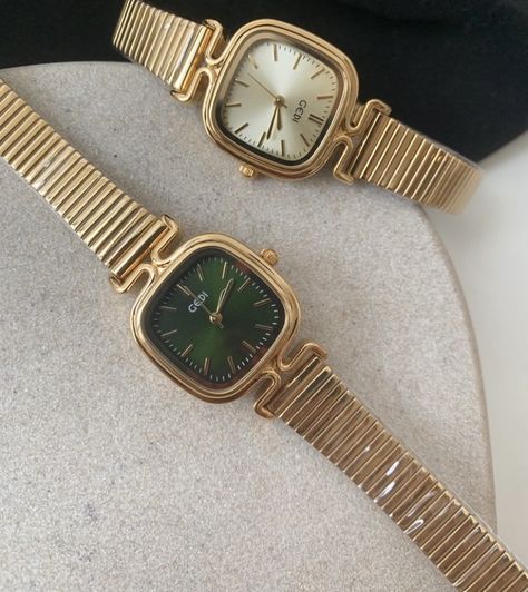 Green Face Watch, Green Watches Women, Women’s Watch, Minimalist Accessories Jewellery, Golden Bracelet, Pretty Watches, Green Watch, Vintage Watches Women, Gold Watches Women