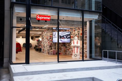 Supreme is a store that is for skateboarders, but lately it is for everyone that either wants to resell the clothing and items or wear them. Going to the store can be an experience to wait in line to get a release. Supreme Store, Looks Rihanna, Luxury Clothing Brands, Small Restaurants, High Fashion Branding, Japan Store, Gallery Lighting, Fukuoka Japan, British Fashion Awards