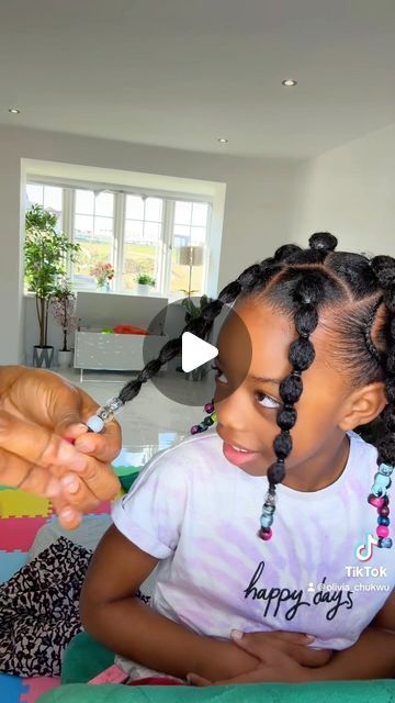 Kids Breaded Hairstyles, Easy Bubble Hairstyles, Back To School Black Hairstyles, Kids Bubble Braid Hairstyles, Kid Picture Day Hairstyles, Bubble Braid Hairstyles Kids, Kid Hair Styles Easy, Bubble Braid Natural Hair, Cute Twist Hairstyles For Kids