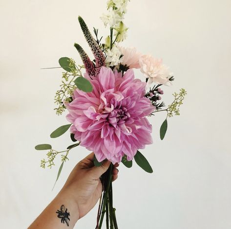 Single Stem Flower Bridesmaid, Bridesmaid Carrying Single Flower, Small Long Stem Bouquet, Small Bouquet Bride, Small Wedding Bouquets Fall, Smaller Bridesmaid Bouquet, Jr Bridesmaid Bouquet, Small Bouquet Bridesmaid, Tiny Bridesmaid Bouquet