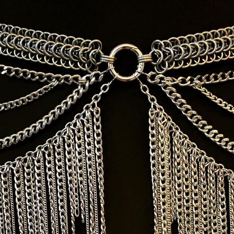 MetalheadTreasures on Instagram: "Let’s hear it for the ⚡️⛓️FRINGE!⛓️⚡️Handcrafted, “Dragon Back” chainmail belt with trigger lock O-ring clasps on the front and back. Perfect for hooking on attachments (sold in pairs). Here I have the new massive Stainless Steel fringe hip drapes, combined with separate pair of triple stacked chain drapes. I have a bunch of attachment options, all of which will be added to my Etsy shop within the next week. Cheers! 🤩 Etsy link in bio🌟 #metalheadtreasures #handmadejewelry #onewomanshop #metaljewelry #edgyjewelry #handcraftedjewelry #madewithlove #wearableart #altfashion #supportsmallbusiness #metalmagic #protectionjewelry #jewelryaddict #chainmaillejewelry #chainmailfashion #magicaljewelry #modernarmor  #glamorinchains #chainmailartist #jewelrydesigner # Chainmail Belt, Shiny Trinkets, Chainmail Clothing, Handmade Chain Jewelry, Hip Chain, Chainmail Jewelry, Edgy Jewelry, Handmade Chain, Chain Maille Jewelry