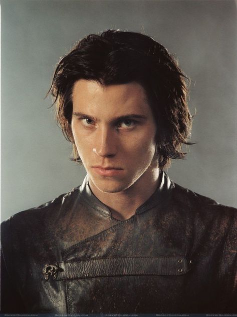 Murtagh Eragon, Eragon Movie, Brown Hair And Grey Eyes, Inheritance Cycle, Garrett Hedlund, Character Inspiration Male, Gray Eyes, Story Inspiration, Medieval Fantasy