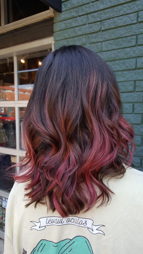 Hair Colouring Highlights, Red With Brunette Hair, Pink And Brown Highlights In Black Hair, Hair Highlights For Short Black Hair, Best Hair Colour For Short Hair, Colored Babylights, Reddish Pink Highlights, Pink Hair Brunette Balayage, Dark Brown With Pink Hair