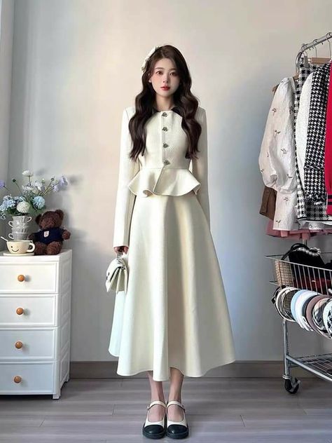 Formal Church Dresses, Sunday Dress Mizo Tleirawl, Modest Old Money Outfits, Sunday Dress Outfit Church, Sunday Outfit Church, Elegant Dresses Casual, Sunday Dress Mizo, Sunday Dress Design, Sunday Skirt