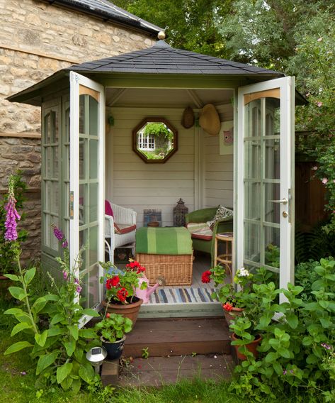 Small Garden Summer House Ideas, Garden Summer House Ideas, Summerhouse Interiors Ideas, Small Summer House, Garden Shed Interiors, Summer House Interiors, Corner Summer House, Summer House Garden, English Cottage Garden