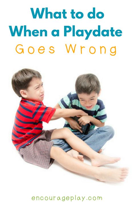 You’ve taken the time to set up a playdate. You found a potential friend,  you invited them to play at your house or at a playground and things are  going really well. Then, something unexpected happens. Maybe it’s an  argument, yelling, or even hitting (eek!!). What do you do? Social Skills Group Activities, Social Skills For Kids, Family Advice, Social Skills Groups, Positive Parenting Solutions, Social Skills Activities, Parenting Boys, Social Thinking, Homeschool Encouragement