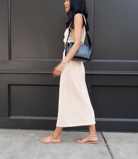 Catherine Olea on Instagram: “Last weekends outfit for my date with the girls ☕️ I’m wearing my Mia Napa @tkees sandals in the color pout. I just love how minimal and…” Tkees Sandals Outfit, Napa Outfit, Tkees Sandals, Mia Sandals, Footwear Sandals, Sandals Outfit, Fashion Footwear, Weekend Outfit, Just Love