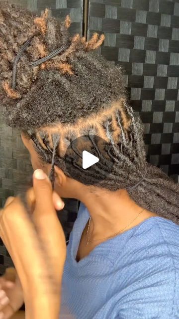 Jasmine 🦋 on Instagram: "Almost 3 months without a retwist.. I used to wonder how people could go so long without one when i first started, i get it now. 😂   What styles should i try?  Oil from @jahzylocsessentials   • • •  #retwistlocs #locs #watchmework #jahzylocs #locstyles" How To Do A Loc Retwist, How To Twist Locs, Diy Retwist Locs, How To Palm Roll Locs, Diy Loc Retwist, Re Twisting Locs Style, Diy Locs Tutorials, Loc Retwist Tutorial, 100 Locs Count