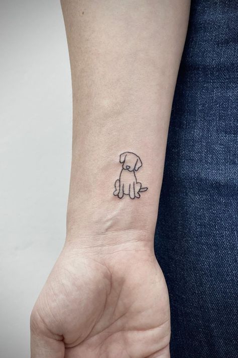 Tattoo studio Life Line Wrist Dog Tattoos, Tiny Puppy Tattoo, Tato Dog Small Tattoos, 4 Dog Tattoo, Beagle Tattoo Minimalist, Labradoodle Tattoo Ideas, Small Dog Related Tattoos, Lab Tattoo Ideas Small, Small Labrador Tattoo