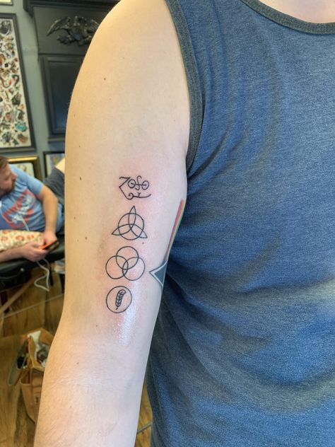 Led Zeppelin Symbols Tattoo, Classic Rock Tattoos, Led Zeppelin Symbols, Cliche Tattoo, Led Zeppelin Tattoo, Rock Tattoos, Wizard Tattoo, Symbols Tattoo, Led Zeppelin Iv