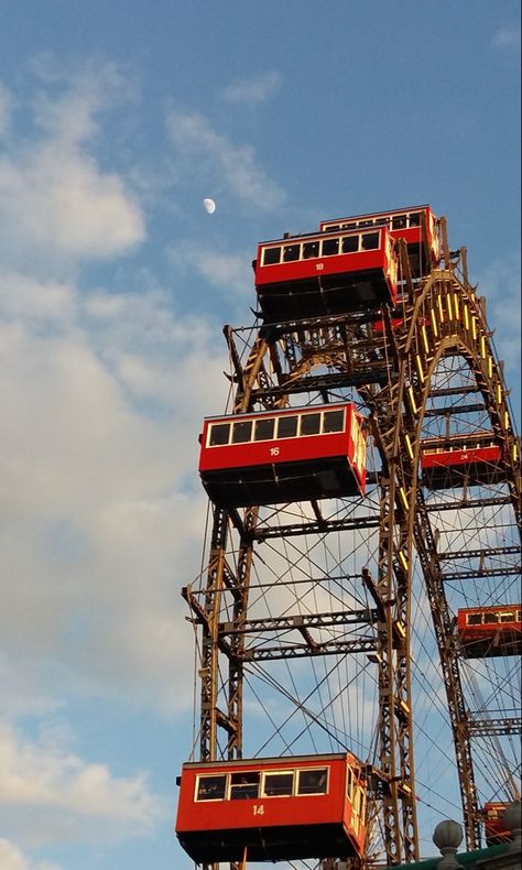 Vienna Aesthetic, Pet Recycling, Vienna Waits For You, Beautiful Cities, Bratislava, Golden Gate Bridge, Budapest, Vienna, Photo Inspiration