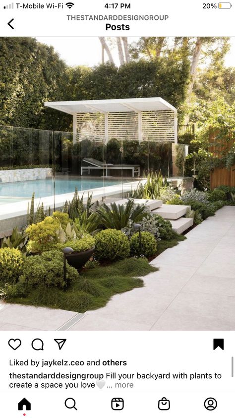 Kleiner Pool Design, Outdoor Pool Area, Swimming Pool Landscaping, Small Yards, Pool Landscape Design, Backyard Pool Landscaping, Modern Backyard, Backyard Pool Designs, Backyard Inspo