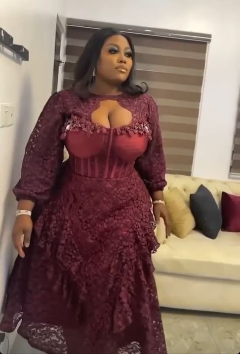 Plus Size Asoebi Lace Styles For Wedding, Plus Size Asoebi Lace Styles 2023, Plus Size Asoebi Styles, Asoebi Styles For Plus Size Women, Plus Size Asoebi Lace Styles, Plus Size Asoebi, Asoebi Lace Styles For Wedding, Asoebi Corset Styles, Plus Size Corset Outfits