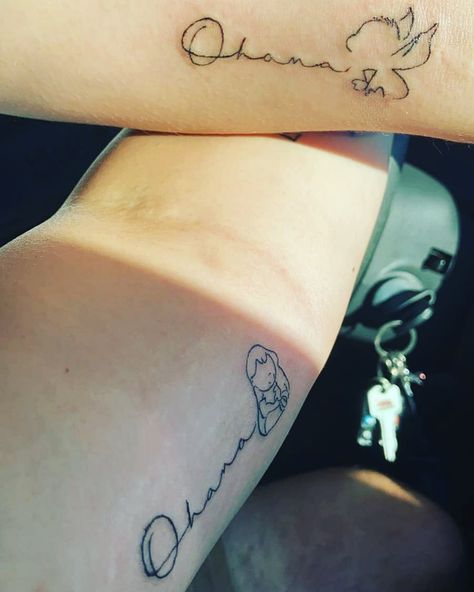 Tattoo Ideas Lilo And Stitch, Ohana Lilo And Stitch Tattoo, Nani Lilo And Stitch Tattoo, Disney Matching Tattoos Mom, Matching Disney Sister Tattoos, Stitch Inspired Tattoo, Bff Tattoo Ideas Disney, Lilo And Stitch Minimalist Tattoo, Stitch Sibling Tattoo