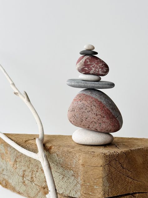 Japanese Zen Aesthetic, Zen Room Decor Ideas, Cairn Rocks, Balance Rocks, Zen Room Decor, Zen Aesthetic, Minimal Home Decor, Balanced Rock, Stone Sculptures