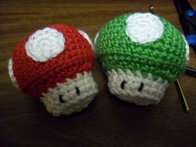 Mario Kart Crochet, Super Mario Free, Crochet Minis, Crochet Mario, Crochet Keyrings, Sea Crochet, Mini Mario, Mario Crochet, Crochet Critters