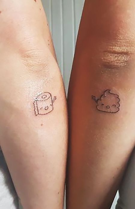 25 Best Friend Tattoos to Celebrate Your Special Bond - The Trend Spotter Cute Best Friend Tattoos, Friend Tattoos Small, Matching Bff Tattoos, Partner Tattoos, Maching Tattoos, Funny Tattoo, Best Couple Tattoos, Matching Friend Tattoos, Cute Matching Tattoos