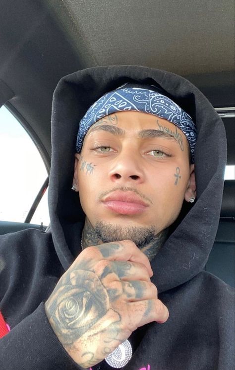 Face Tats, Men's Piercings, Tatted Men, Cute Hand Tattoos, Light Skin Men, Dark Skin Men, Neck Tattoo For Guys, Men Photoshoot, Boys With Curly Hair