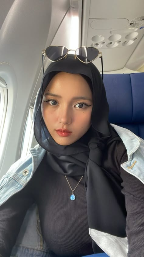 Foto Cewek Hijab Aesthetic, Seluar Ketat, Hijab Aesthetic, Muslim Women Fashion, Muslim Women Hijab, Beautiful Muslim Women, Curvy Women Outfits, Muslim Girls