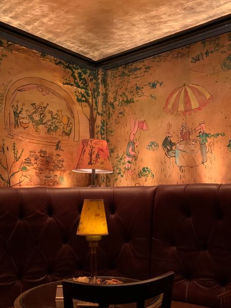 Bemelmans Bar, Best Bars In Nyc, Carlyle Hotel, Jazz Bar, Nyc Bars, Piano Bar, Jazz Club, Bespoke Furniture, Cool Bars