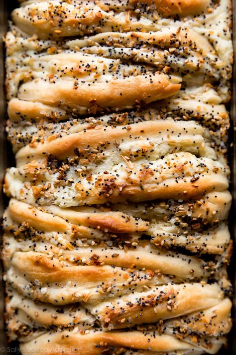 Homemade Bread Dough, Red Star Yeast, Bagel Bread, Bagel Toppings, Bread Pull Apart Recipes, Cheese Mozzarella, Everything Bagel Seasoning, Jewish Food, Yeast Breads