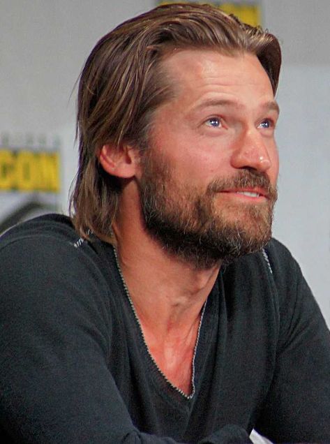 Picture of Danish actor Nikolaj Coster-Waldau Safina Waldau, Bangs Layered Haircut, V Shaped Hair, Haircuts Bangs, Chris Hemsworth Hair, Cute Long Hairstyles, Long Hairstyles With Layers, Haircut V, Hairstyles With Layers