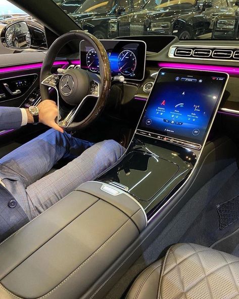 Mercedes S Class Interior, Car Modification Ideas, Luxury Mercedes, Mercedes Interior, Car Mercedes, Dream Cars Mercedes, Mercedes Cls, Luxurious Cars, Mercedes Sl