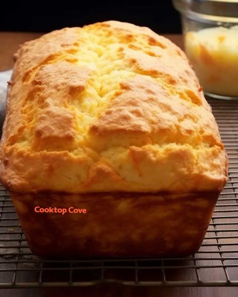 This quick bread was so good! We loved the flavor profile and my hubby asked me for more the very next day! Quick Loaf Of Bread, Bread To Eat With Soup, Cheesy Quick Bread, Bread Flour Recipes Easy, Bread To Go With Chili, Cheddar Cheese Quick Bread Recipe, Mayonnaise Bread Recipe, Cheese Bread Recipe Homemade, Quick Bread Recipes Sweet