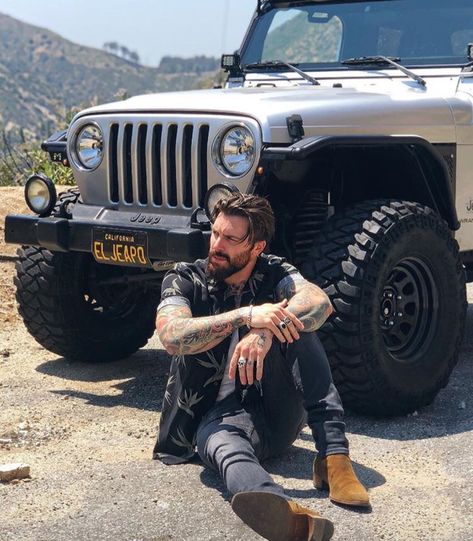 💋💋💋 Jeep Photoshoot, Billy Huxley, Levi Stocke, Account Photo, Adventurous Men, Tattooed Models, Mens Hairstyles With Beard, Timberland Outfits, Biker Aesthetic