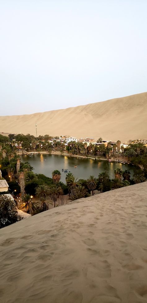 Huacachina Peru Huacachina Peru, Au Pair, Foto Ideas Instagram, Vacation Places, Nice View, Peru, Oasis, Vision Board, Around The Worlds