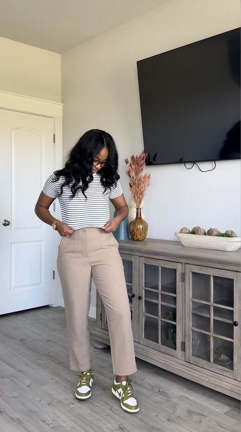 Business Casual Therapist Outfits, Business Casual Outfits Polo Shirt Women, Tshirt And Slacks Women, Teacher Attire Black Women, Corporate Baddie Outfits Black Women, Teaching Outfits Black Women, Business Outfits With Flats, Work Outfit Sneakers Women, Work Outfits Flats