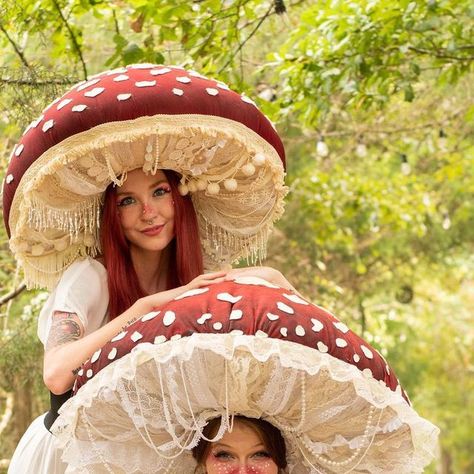 Mushroom Fairy Cosplay Diy, Mushroom Witch Staff, Big Mushroom Hat, Women Mushroom Costume, Dandelion Fairy Costume, Giant Mushroom Hat, Mushroom Faerie Costume, Mushroom Princess Costume, Gothic Mushroom Costume