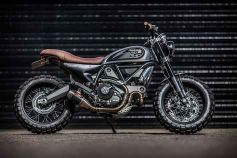 Double Scoop: Down & Out’s Fat-Tired Ducati Scrambler | Bike EXIF Ducati Scrambler Custom, Custom Ducati, Scrambler Icon, Honda Bobber, Xe Ducati, Motorcycle Honda, Scrambler Custom, Мотоциклы Cafe Racers, Bike Exif