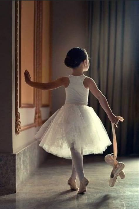 Ballerina Photoshoot, Ballet Photoshoot, Ballerina Photography, Ballet Pose, Ballerina Poses, Toddler Ballet, Dance Shoot, Dance Photo Shoot, Dance Picture Poses