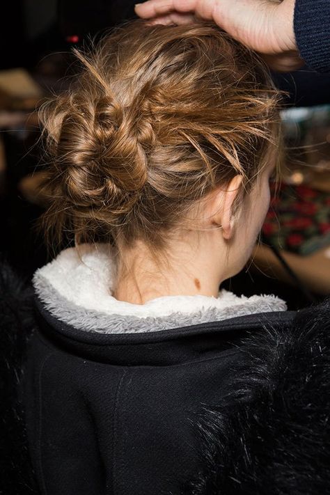 Bun Knot, Perfect Student, Fashion Week Hair, Espresso Martinis, Gym Hairstyles, Fairy Hair, Messy Bun Hairstyles, Popsugar Beauty, Trending Hairstyles