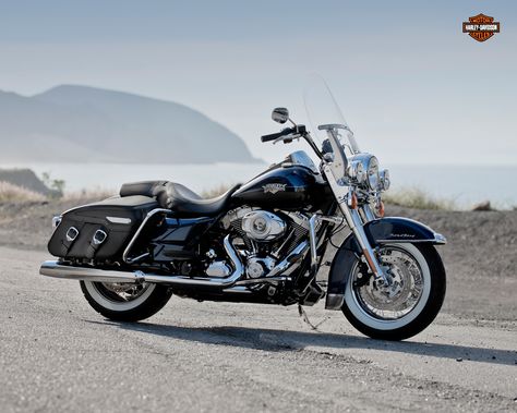 Travel with Harley Harley Davidson Motorcycles Road King, Road King Harley Davidson, Harley Davidson Posters, Street Glide Harley, Harley Davidson Road King, Road King Custom, Touring Motorcycles, Road Glide Special, Harley Davidson Fatboy